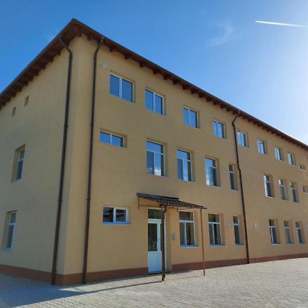 Râmnicu Vâlcea Apartamente Livada מראה חיצוני תמונה