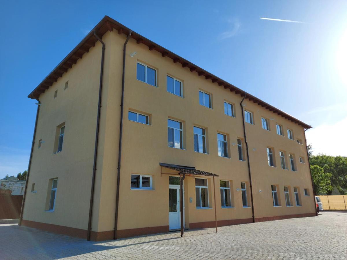 Râmnicu Vâlcea Apartamente Livada מראה חיצוני תמונה