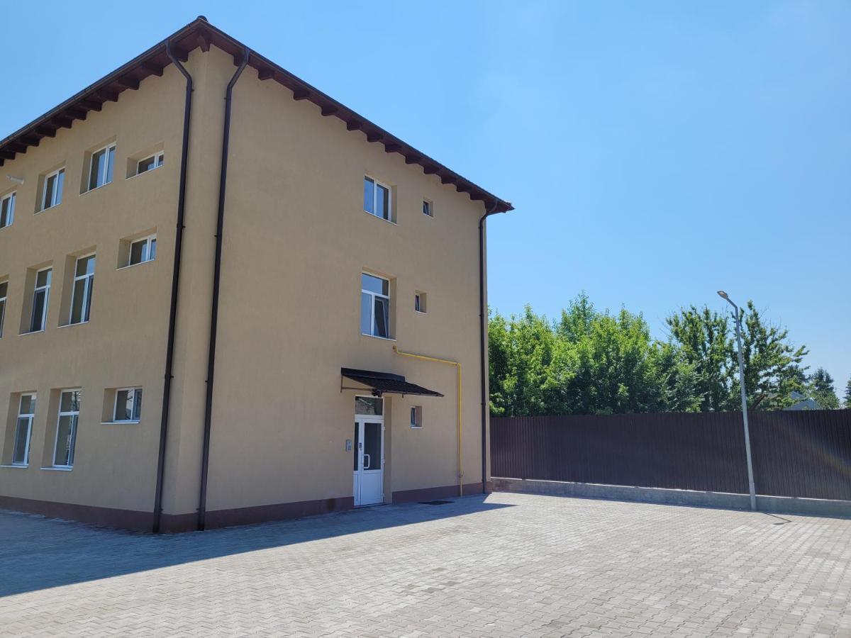 Râmnicu Vâlcea Apartamente Livada מראה חיצוני תמונה