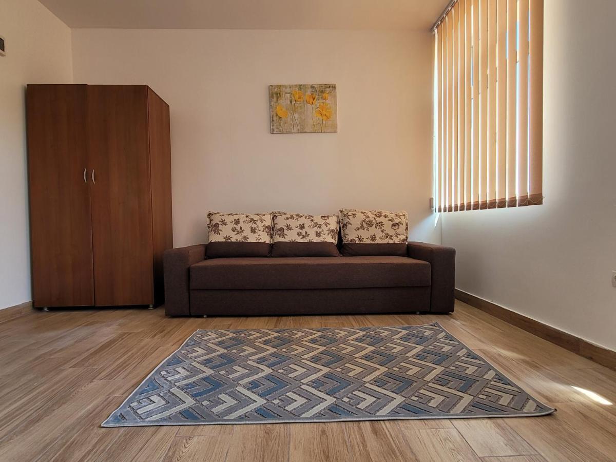 Râmnicu Vâlcea Apartamente Livada מראה חיצוני תמונה